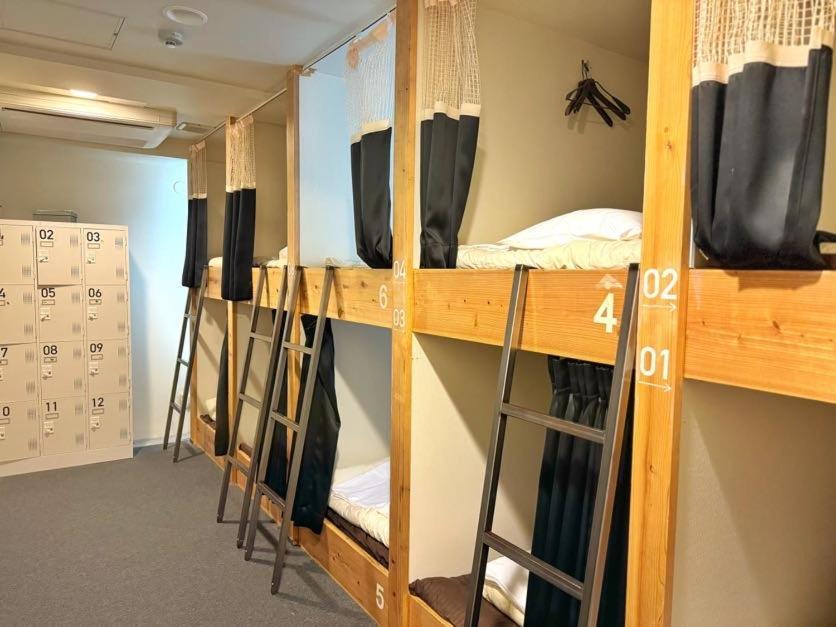 Santiago Guesthouse Hiroshima Bagian luar foto