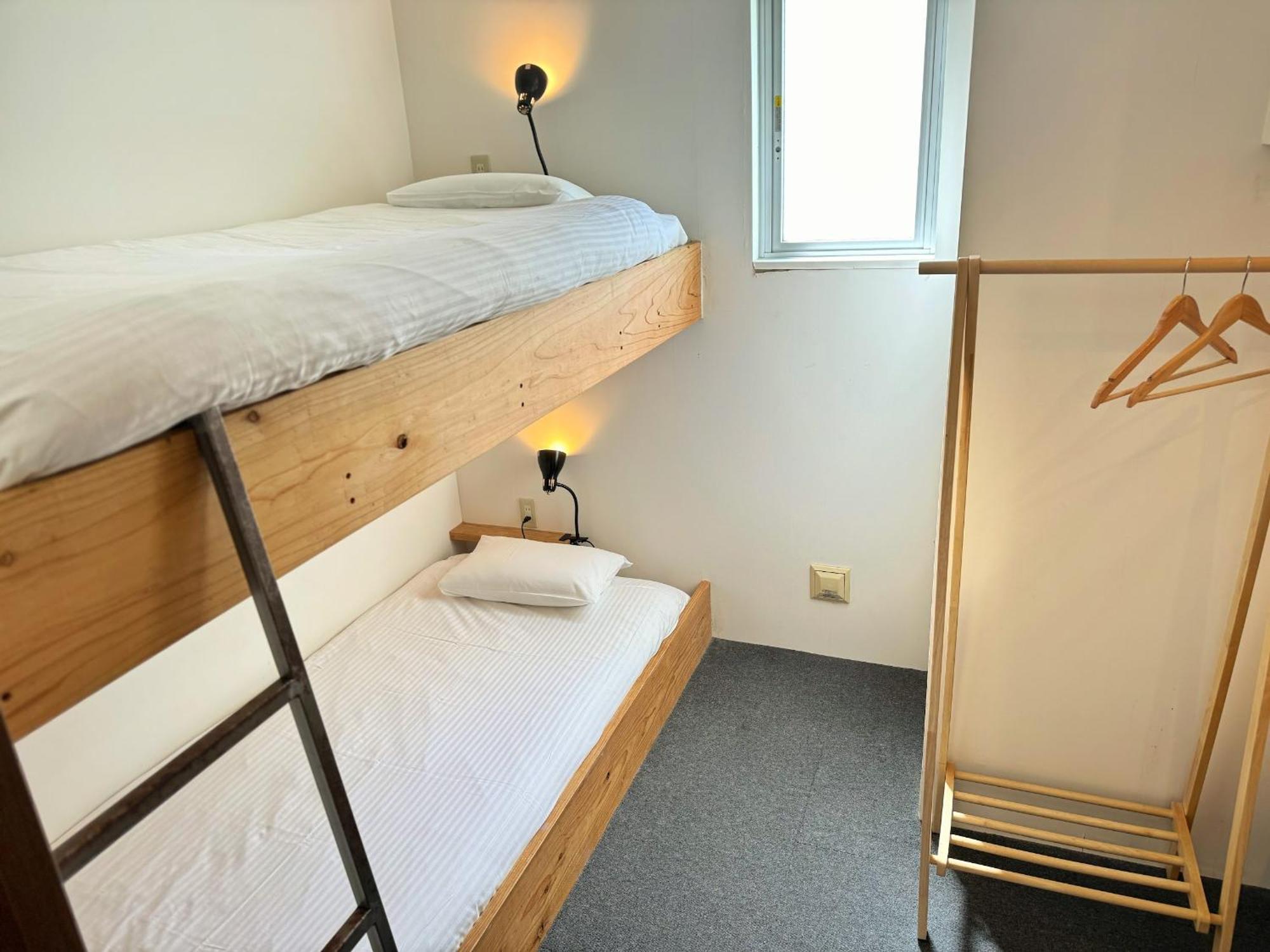 Santiago Guesthouse Hiroshima Bagian luar foto