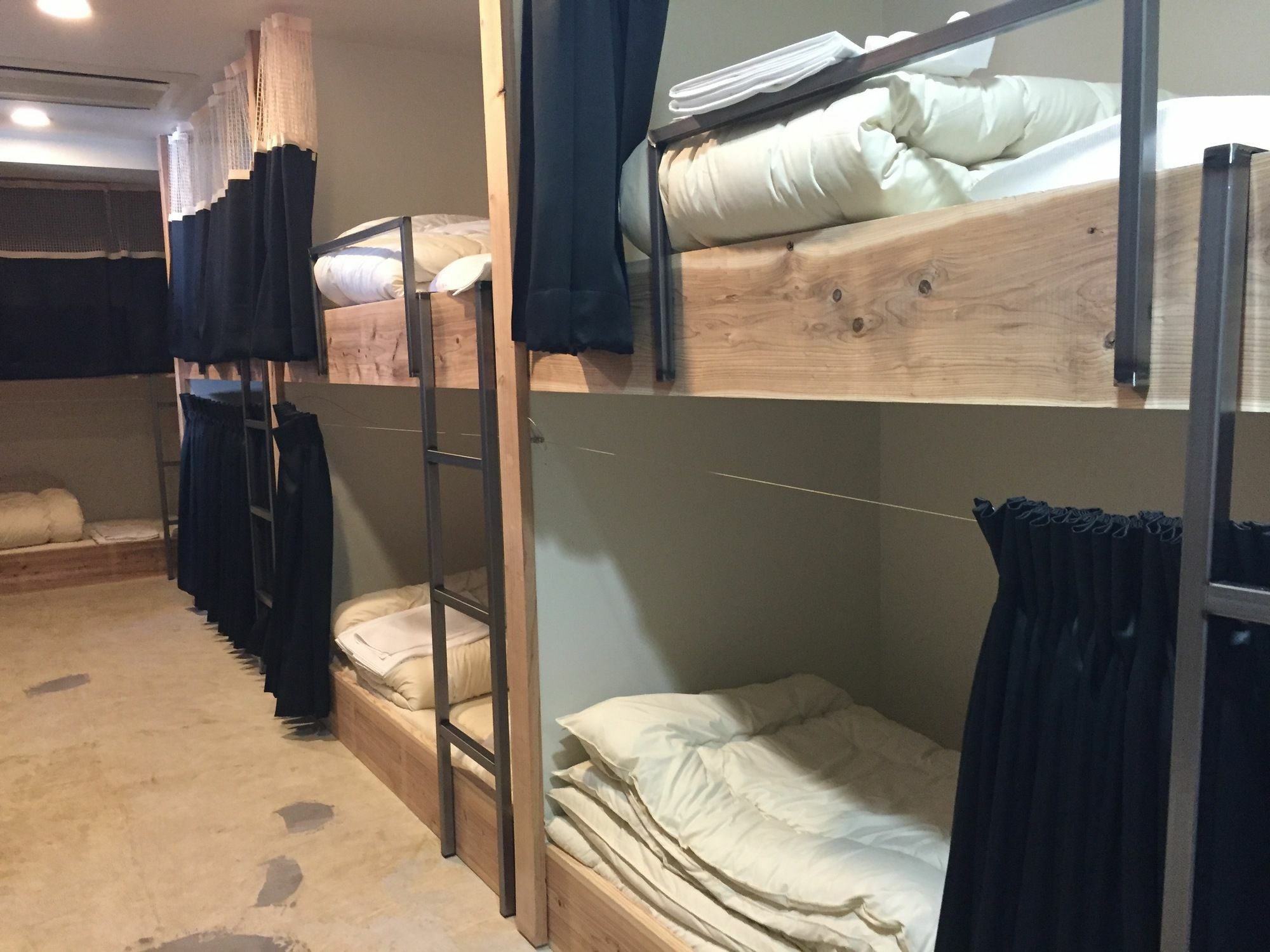 Santiago Guesthouse Hiroshima Bagian luar foto