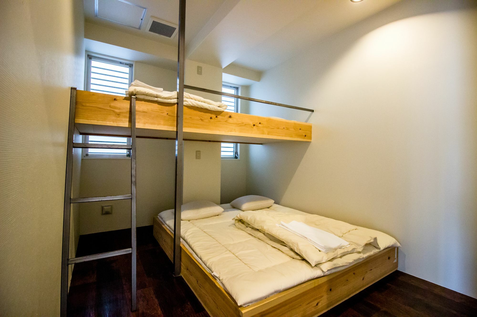Santiago Guesthouse Hiroshima Bagian luar foto