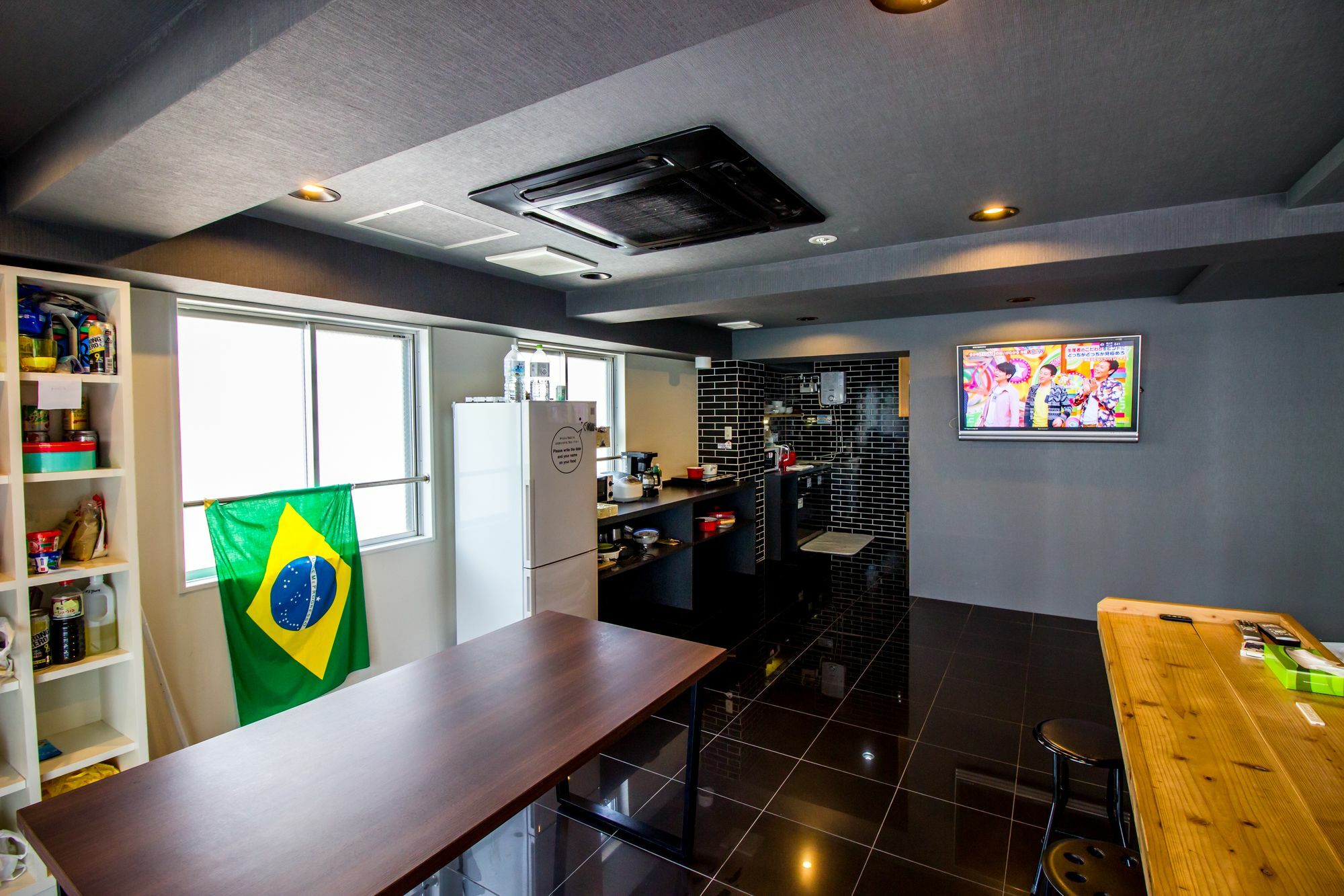 Santiago Guesthouse Hiroshima Bagian luar foto
