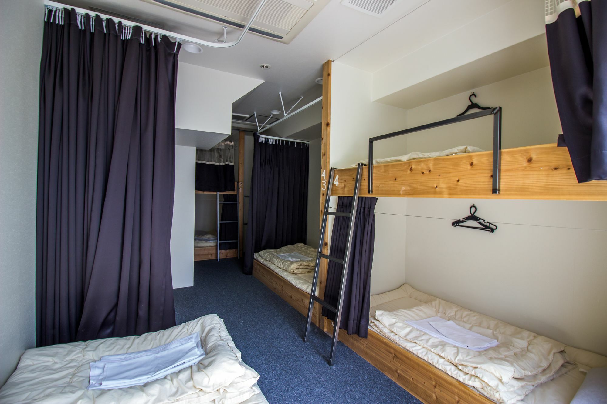 Santiago Guesthouse Hiroshima Bagian luar foto