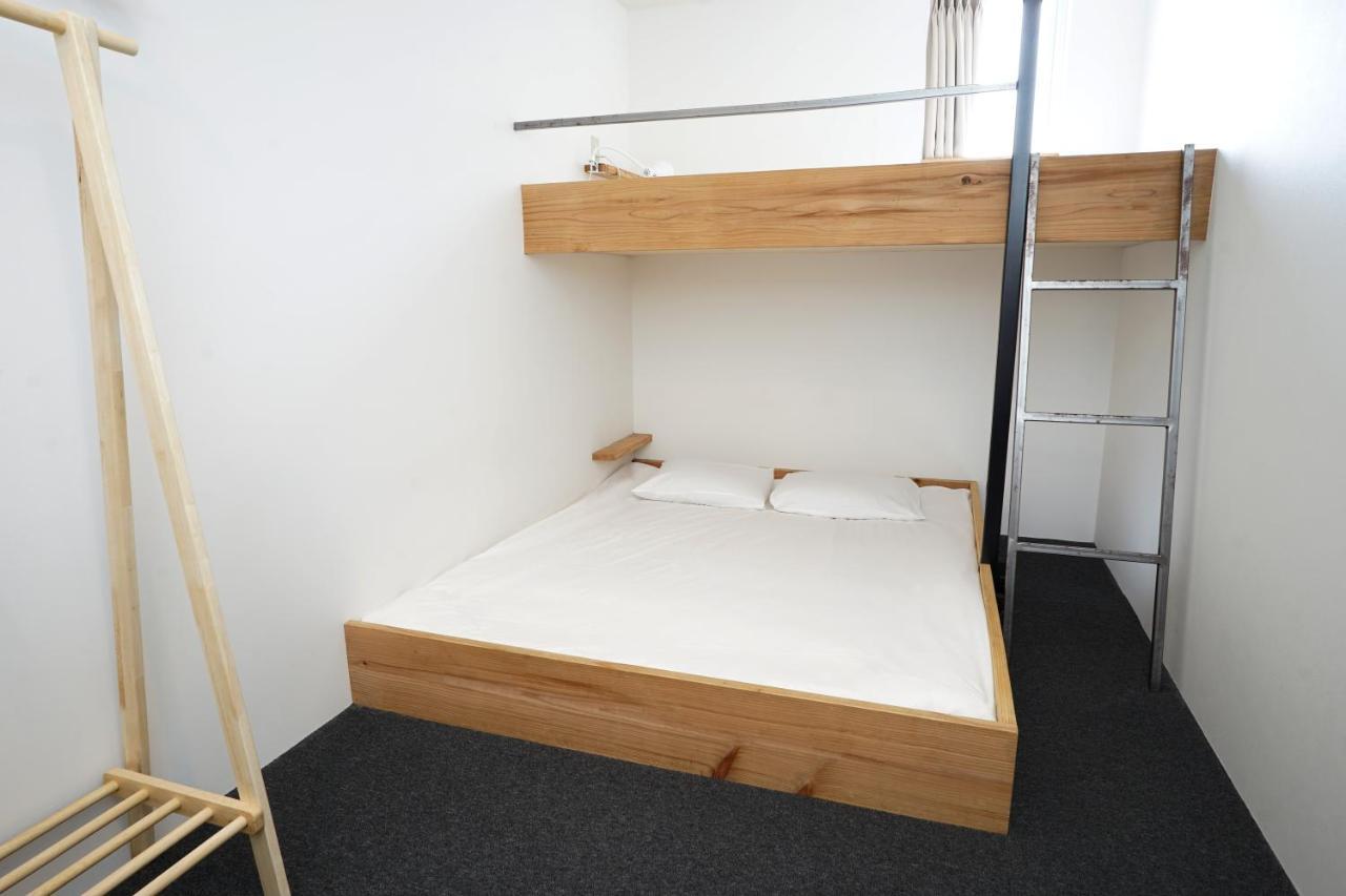 Santiago Guesthouse Hiroshima Bagian luar foto